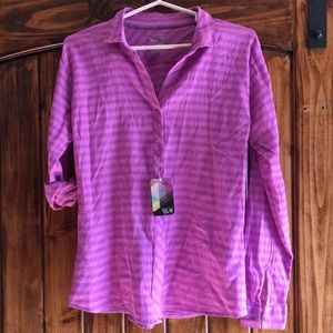 Mountain hardware cotton button down